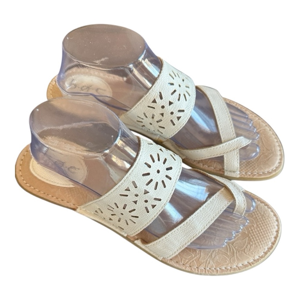 BOC Womens Casaba Cream Sandals Size 10 short rubber wedge